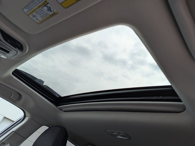 Used 2025 Subaru Outback Premium image 16