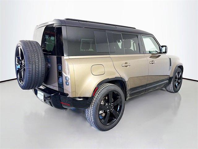 New 2026 Land Rover Defender 110 X-Dynamic SE image 5