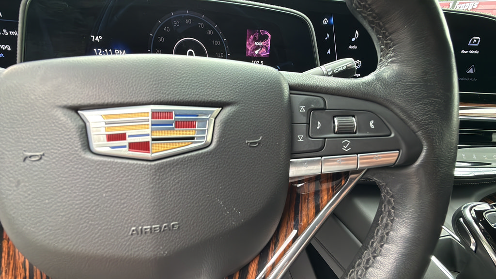 Certified 2024 Cadillac Escalade ESV Premium Luxury w/ LPO, Floor Liner Package AWD/4WD image 39