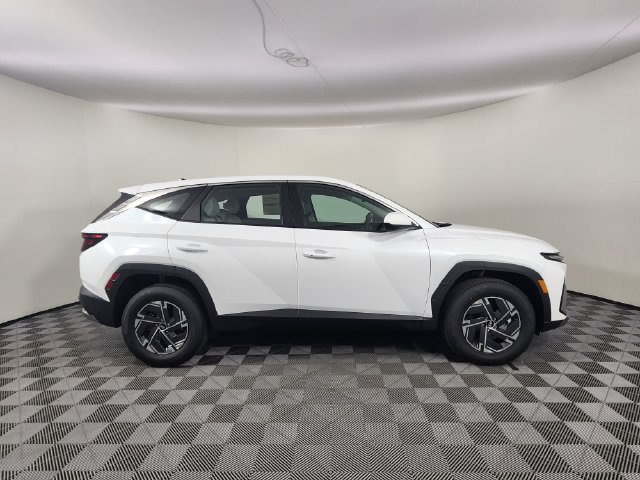 New 2026 Hyundai Tucson Blue SE AWD/4WD image 6