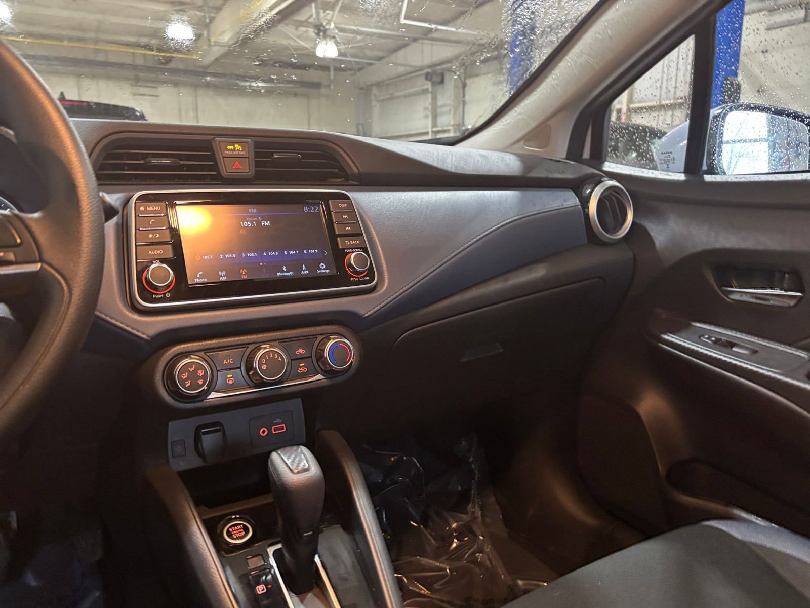 Used 2025 Nissan Versa SV FWD image 33