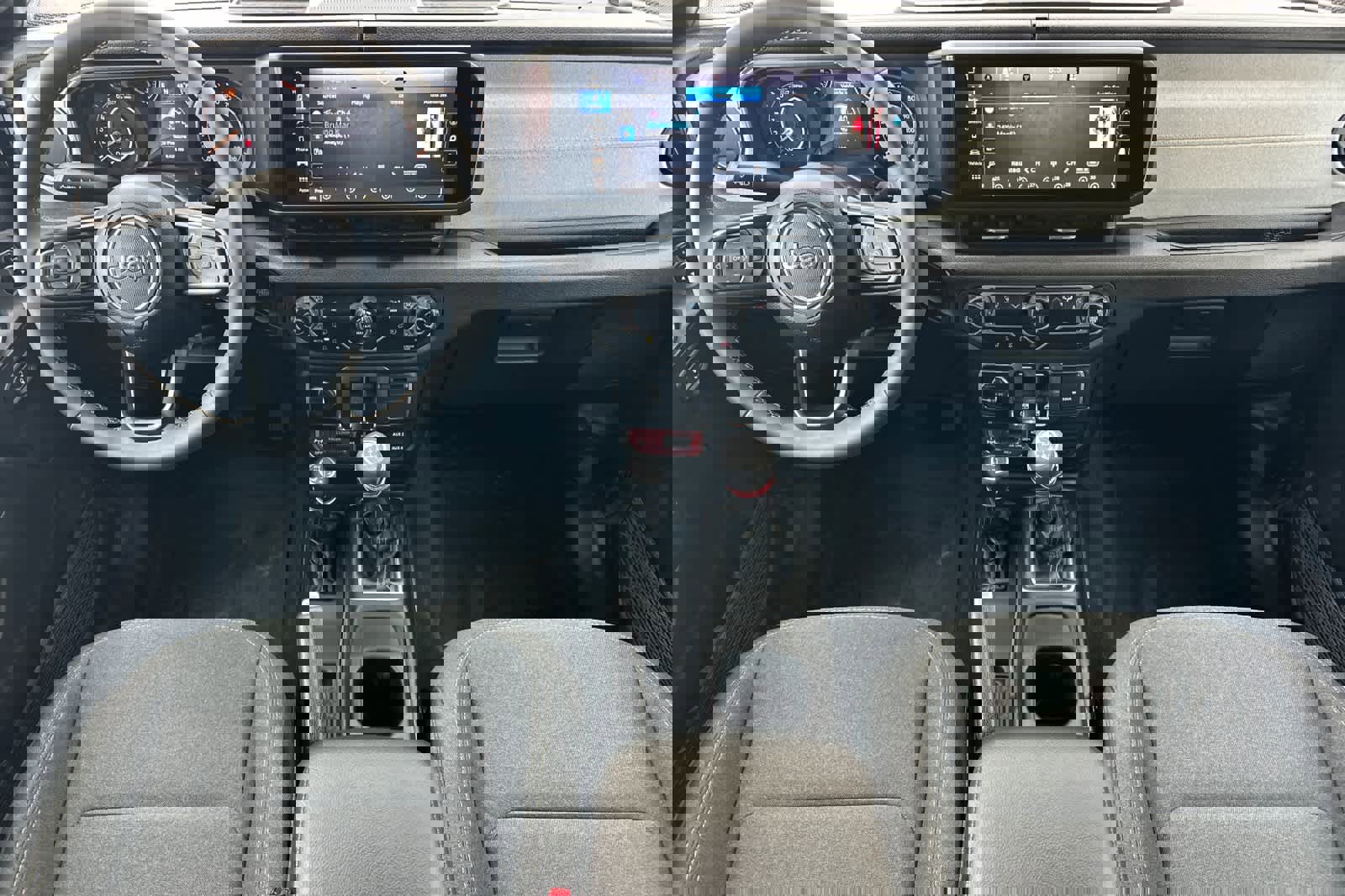 Used 2025 Jeep Wrangler Willys image 3