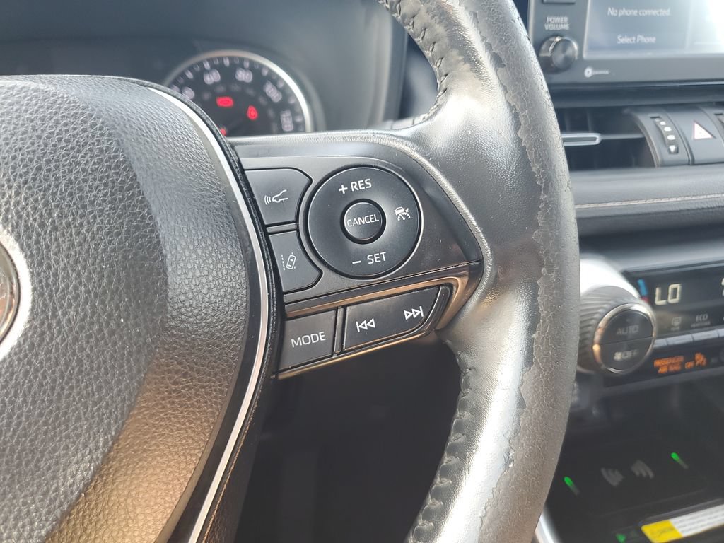 Used 2022 Toyota RAV4 XLE Premium AWD/4WD image 21