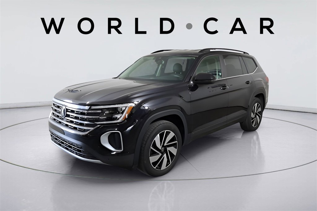 Used 2025 Volkswagen Atlas SE image 3