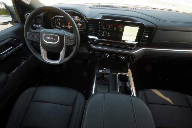 Used 2025 GMC Sierra 1500 SLT w/ SLT Premium Plus Package image 16