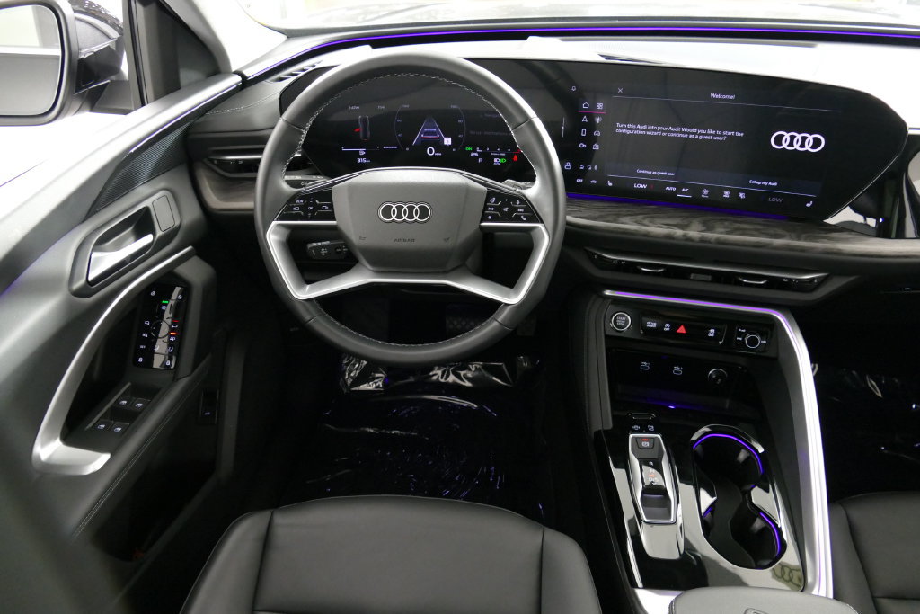 Certified 2025 Audi Q5 Premium w/ Convenience Package AWD/4WD image 28