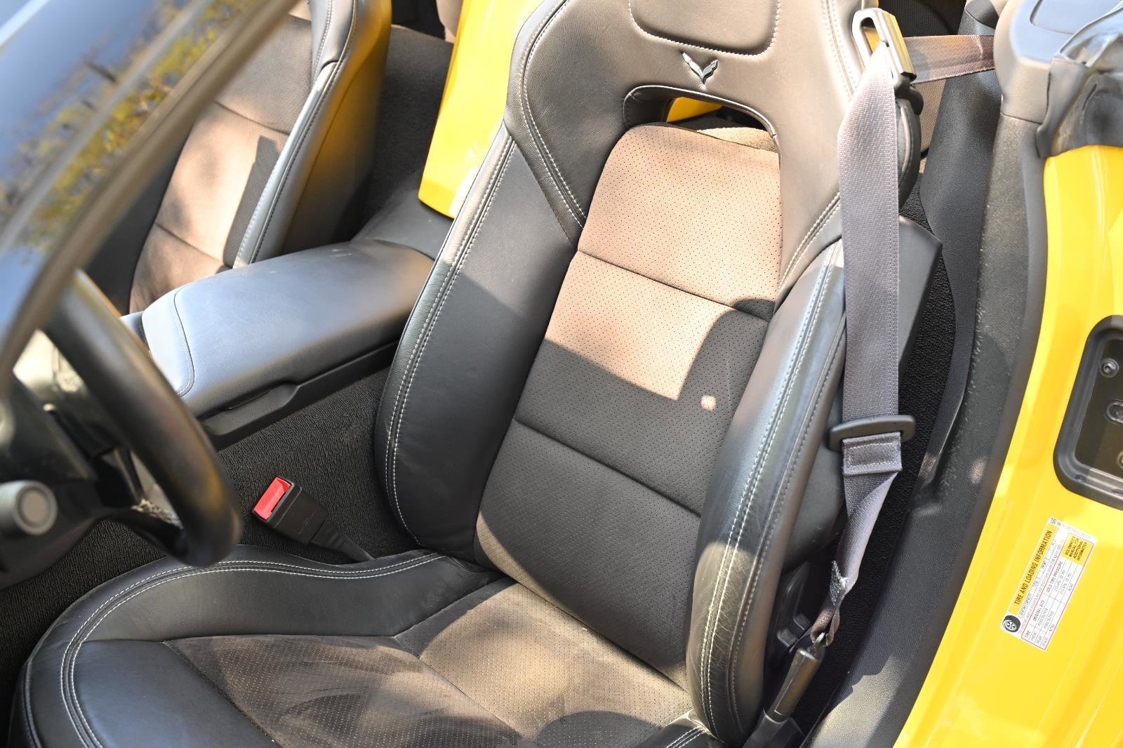 Used 2014 Chevrolet Corvette Stingray Convertible w/ 2LT Preferred Equipment Group image 30