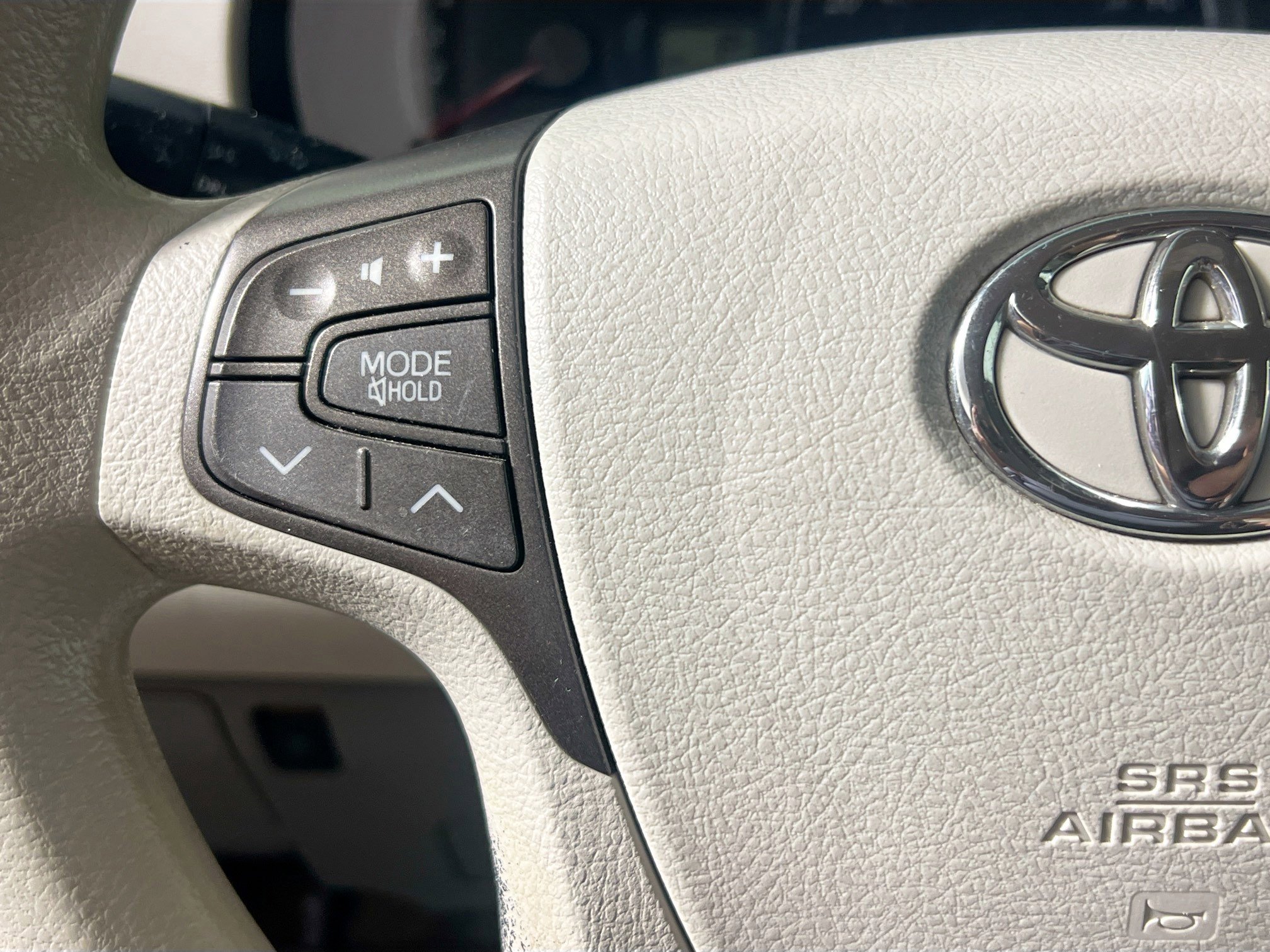 Used 2013 Toyota Sienna LE w/ Towing Pkg image 17