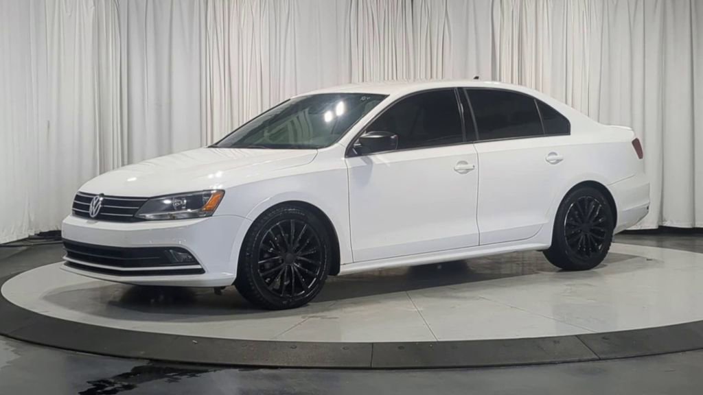 Used 2016 Volkswagen Jetta Sport FWD image 5
