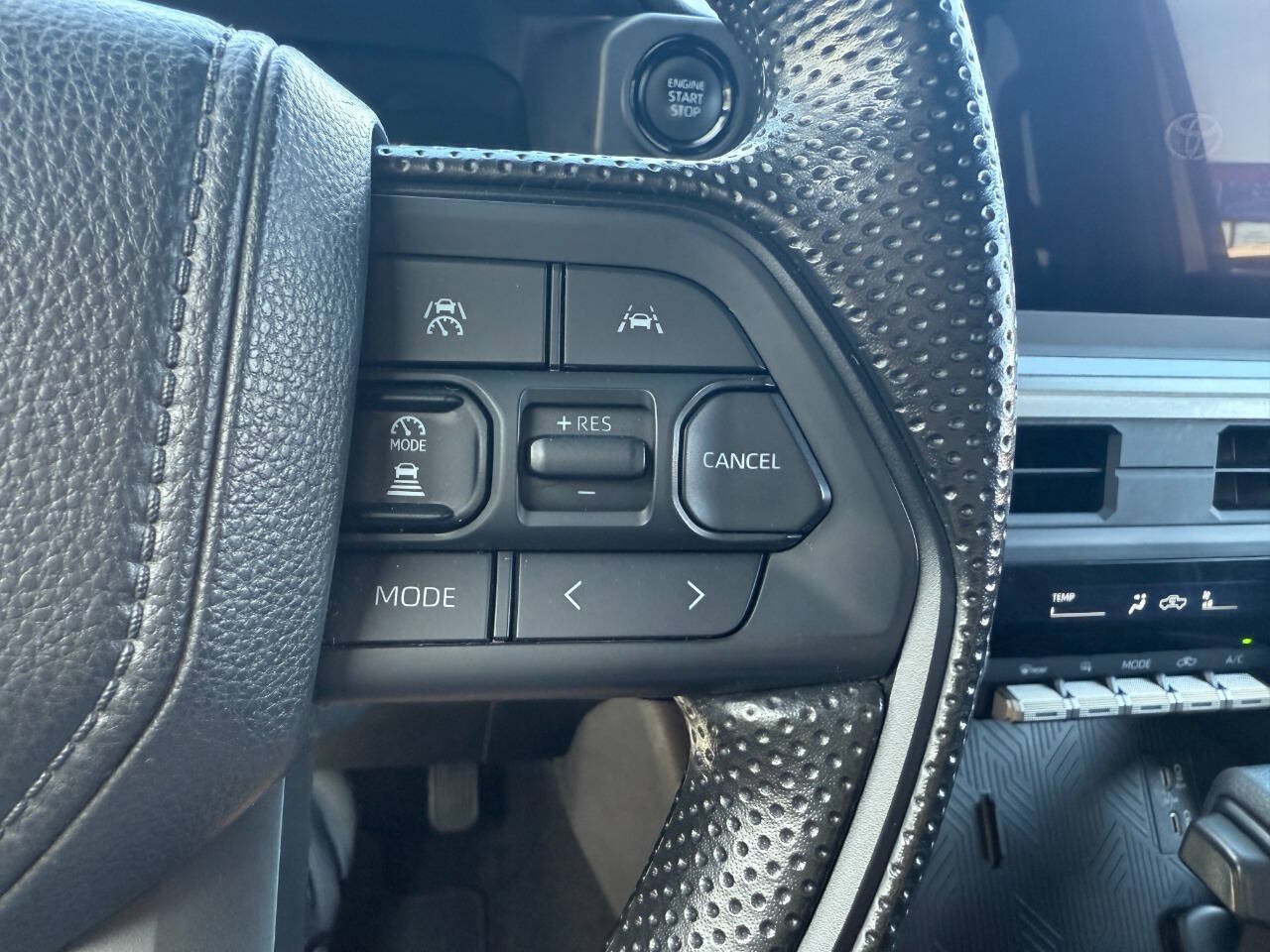 Used 2025 Toyota Tacoma SR5 AWD/4WD image 24