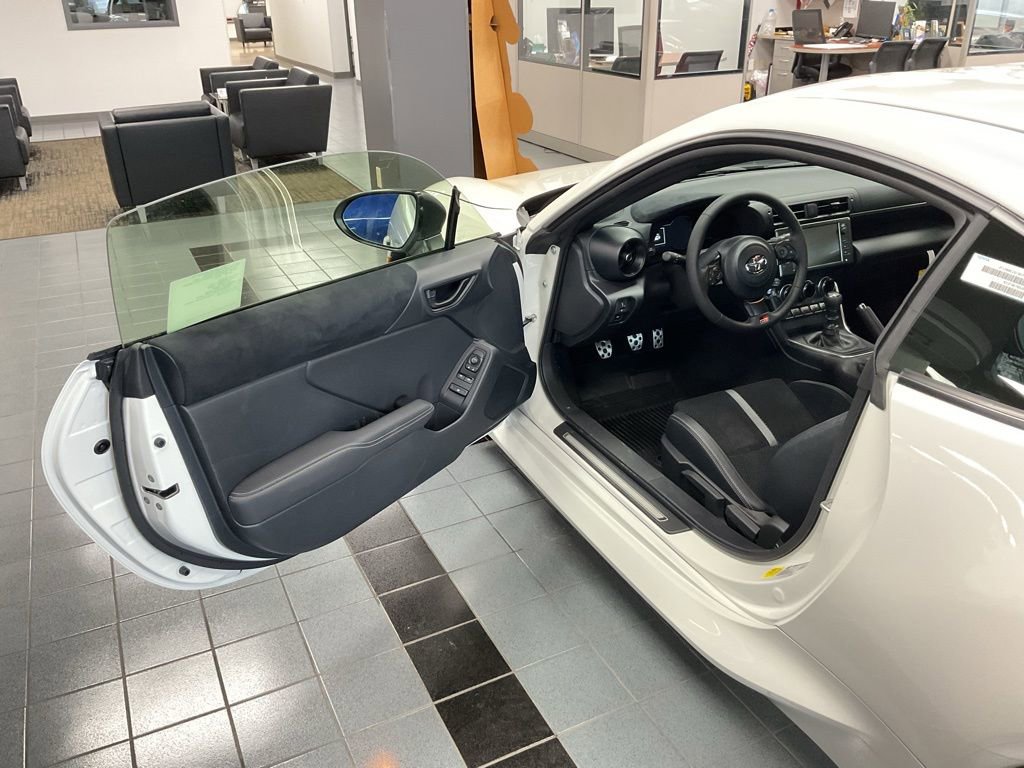 New 2026 Toyota GR86 Premium image 16