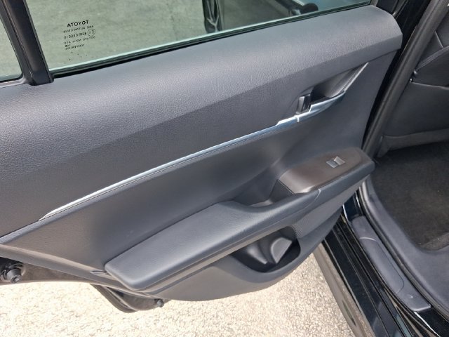 Used 2024 Toyota Camry SE w/ Convenience Package FWD image 9