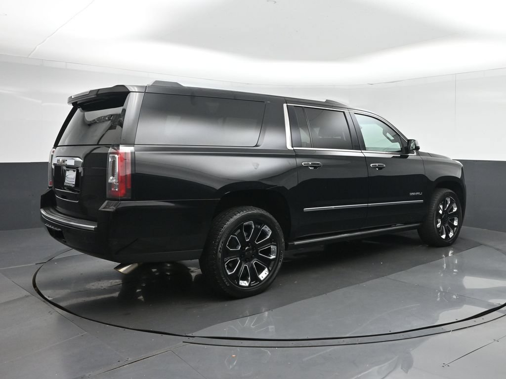 Used 2019 GMC Yukon XL Denali w/ Denali Ultimate Package AWD/4WD image 7