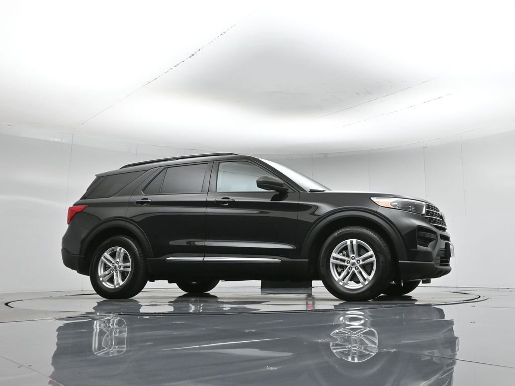 Used 2022 Ford Explorer XLT image 53