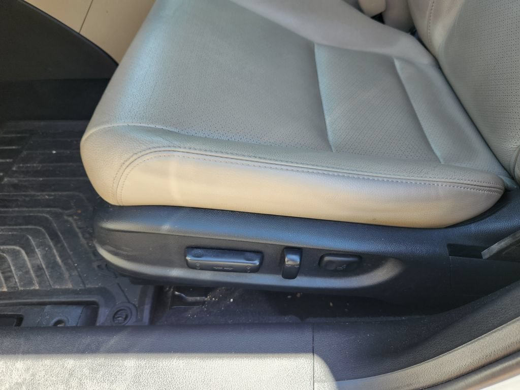 Used 2016 Honda Accord EX-L image 12