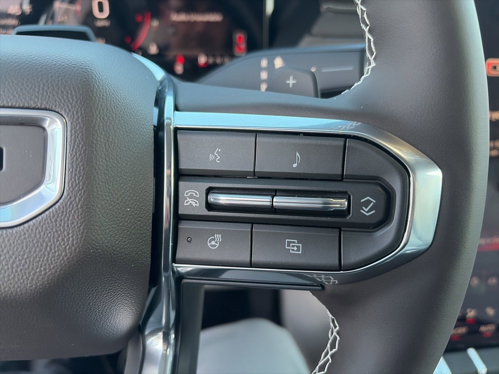 New 2026 GMC Acadia Denali w/ Super Cruise Package image 13