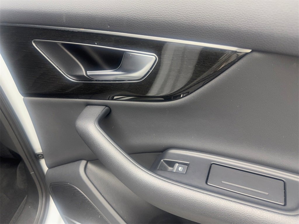 Used 2022 Audi Q7 2.0T Premium Plus w/ Premium Plus Package image 48