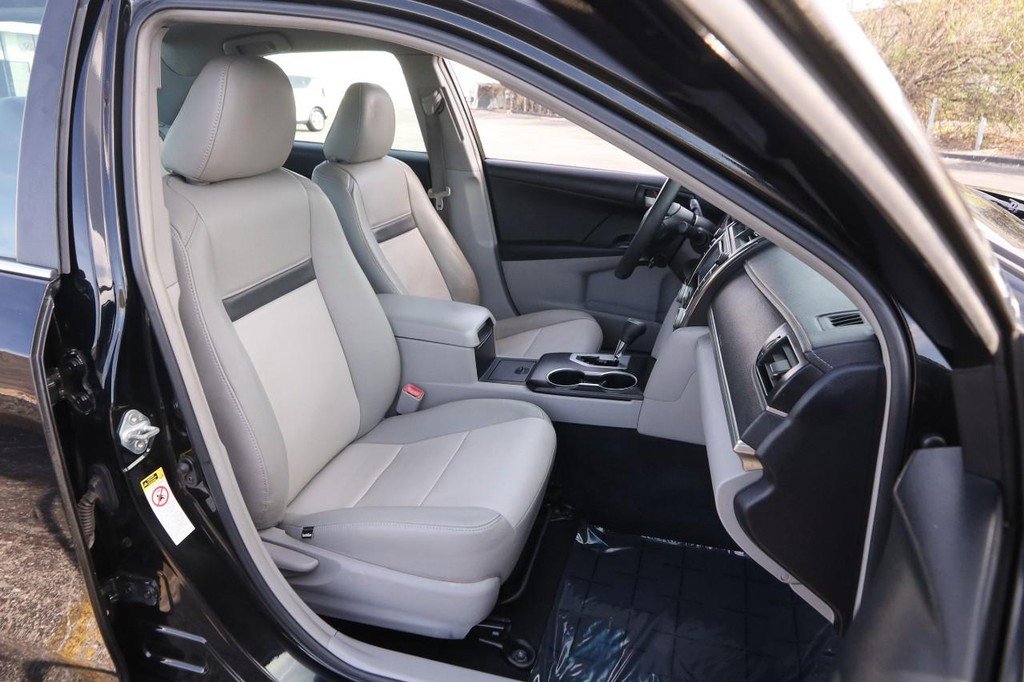 Used 2012 Toyota Camry LE image 22