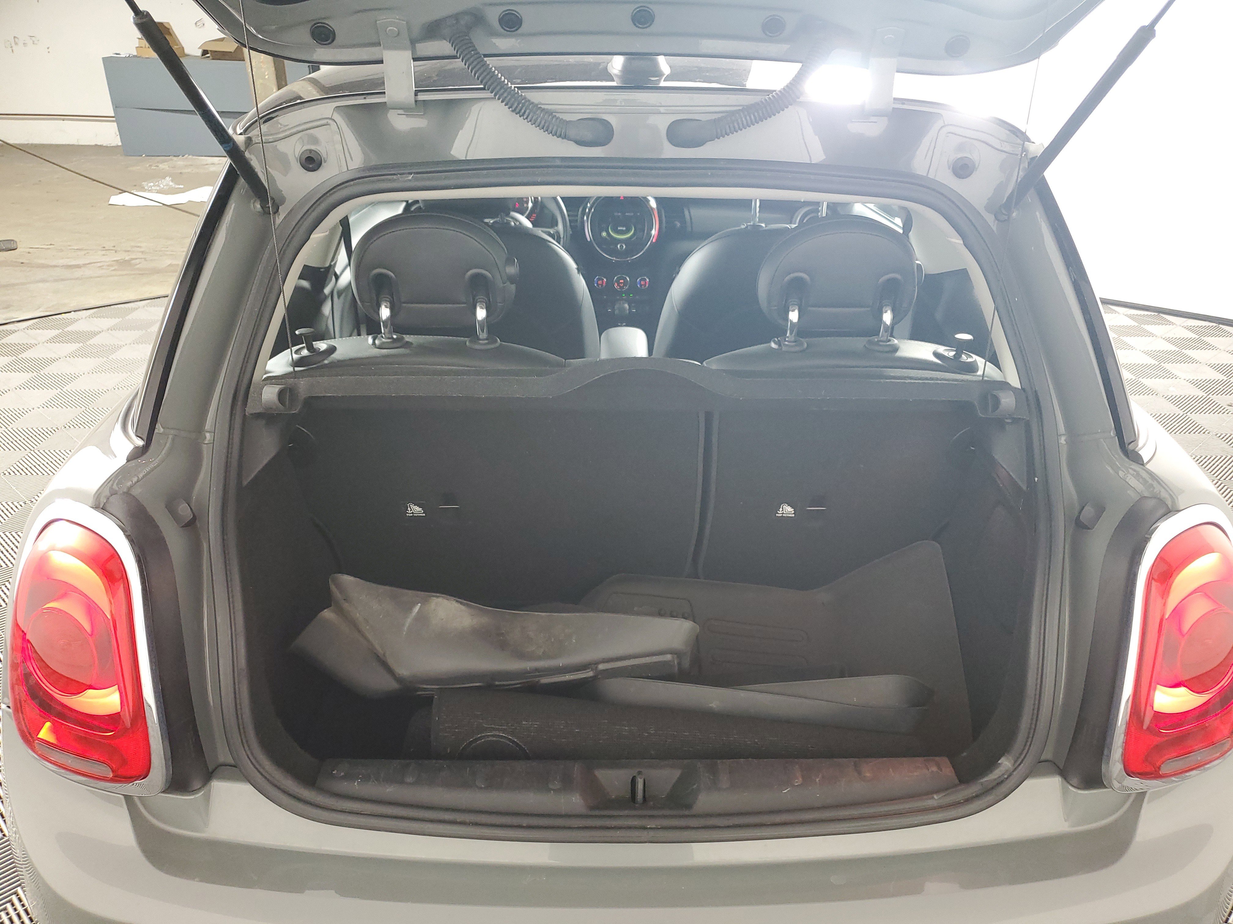 Used 2015 MINI Cooper 2-Door Hardtop image 32