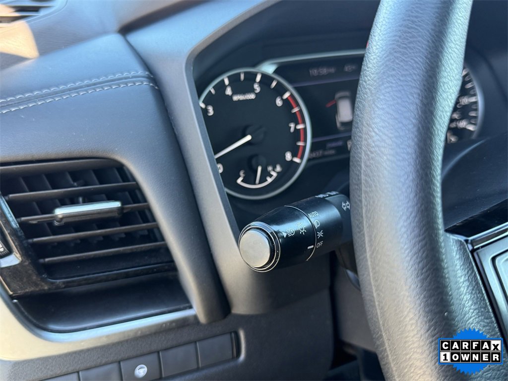 Used 2022 Nissan Rogue SV image 21