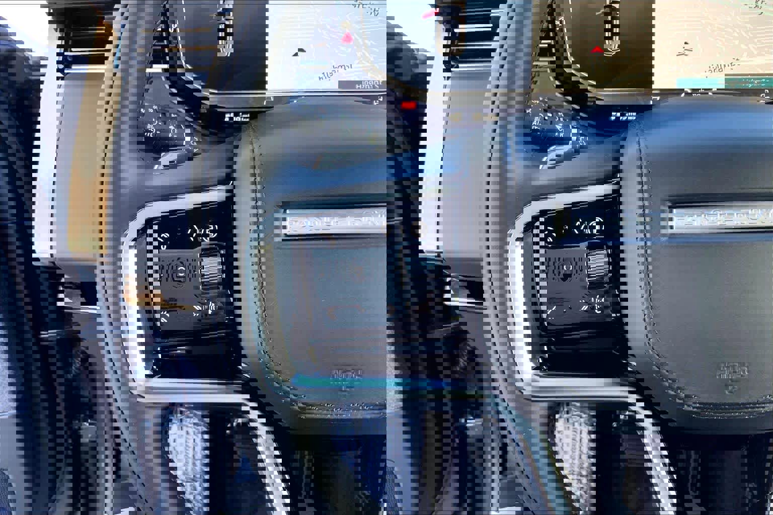 Used 2025 Land Rover Range Rover Sport SE image 22