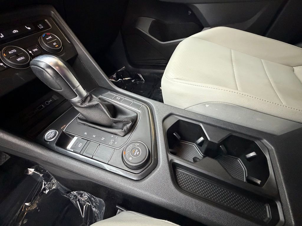 Used 2019 Volkswagen Tiguan SE w/ 3rd Row Seat Package AWD/4WD image 19