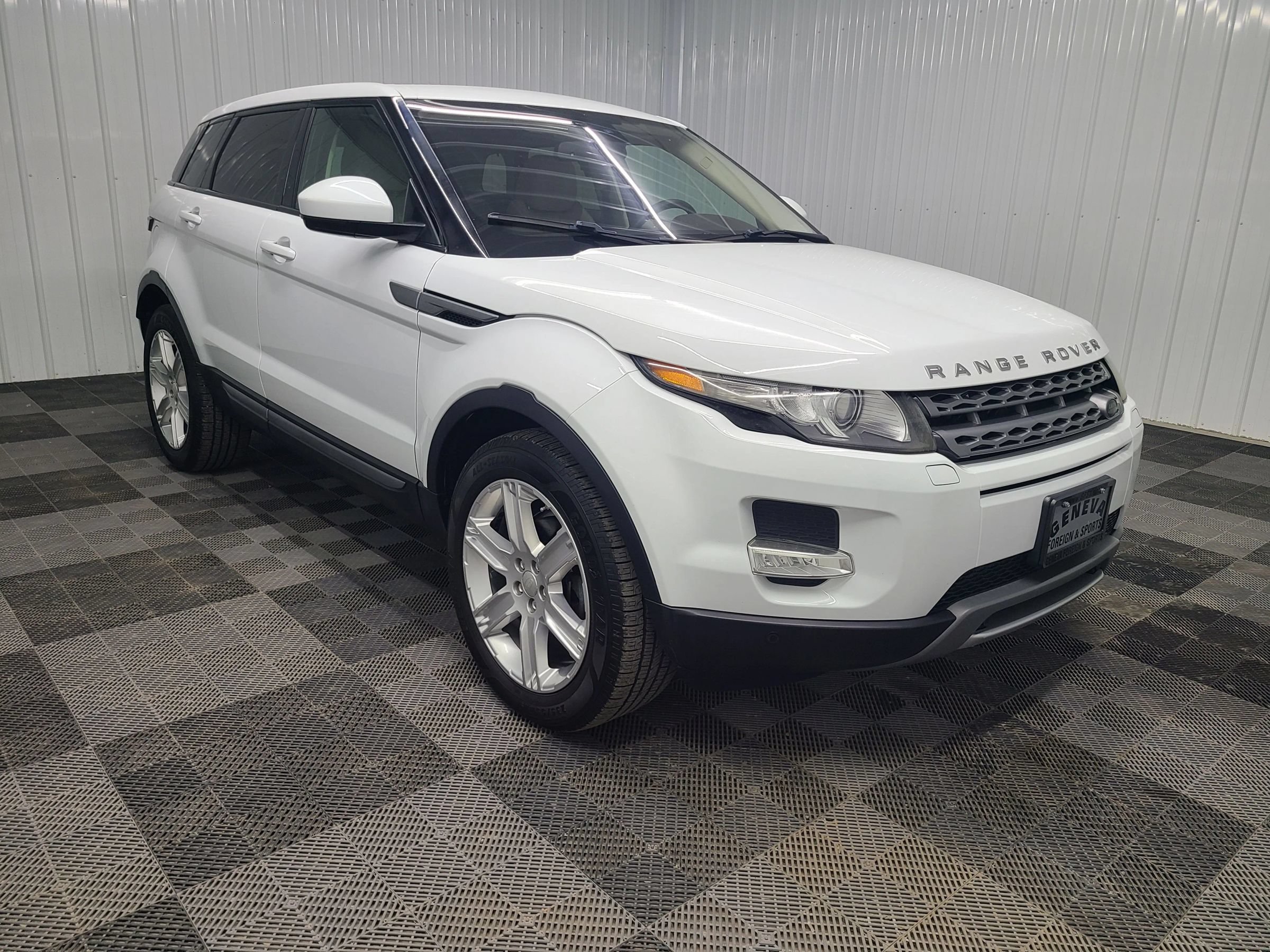 Used 2015 Land Rover Range Rover Evoque Pure Plus AWD/4WD image 4