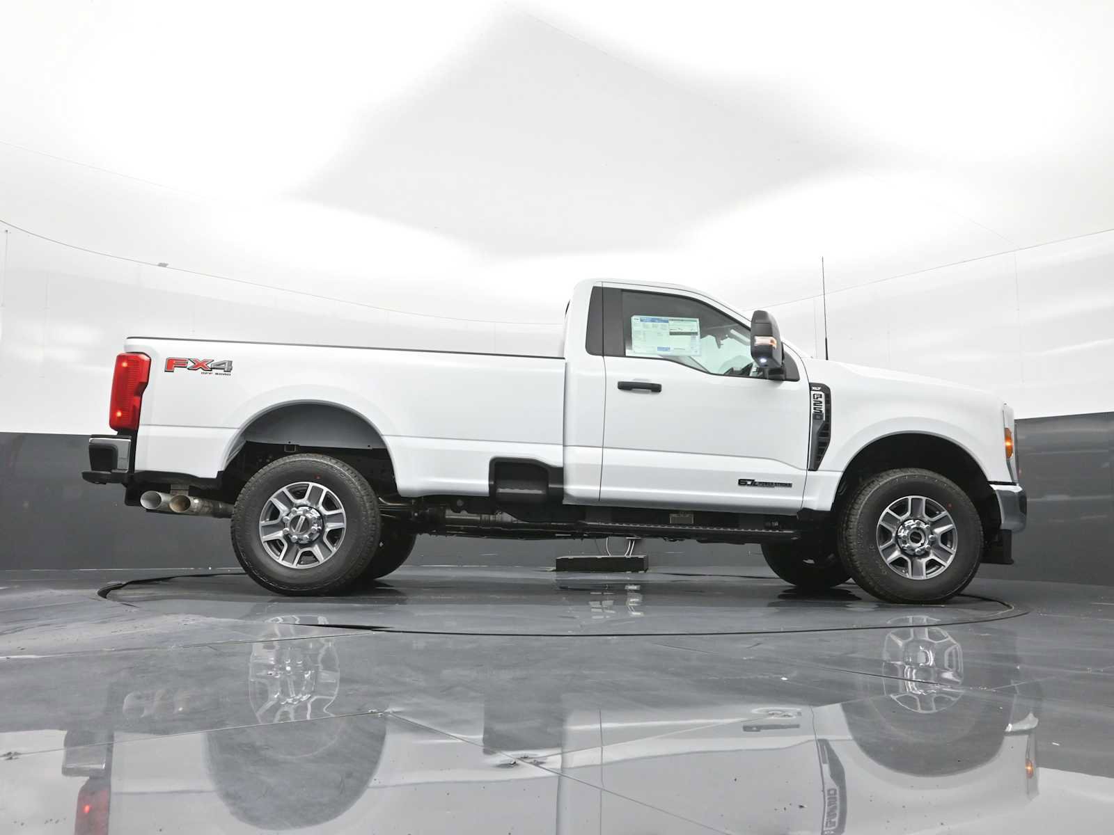 New 2025 Ford F250 XLT image 24