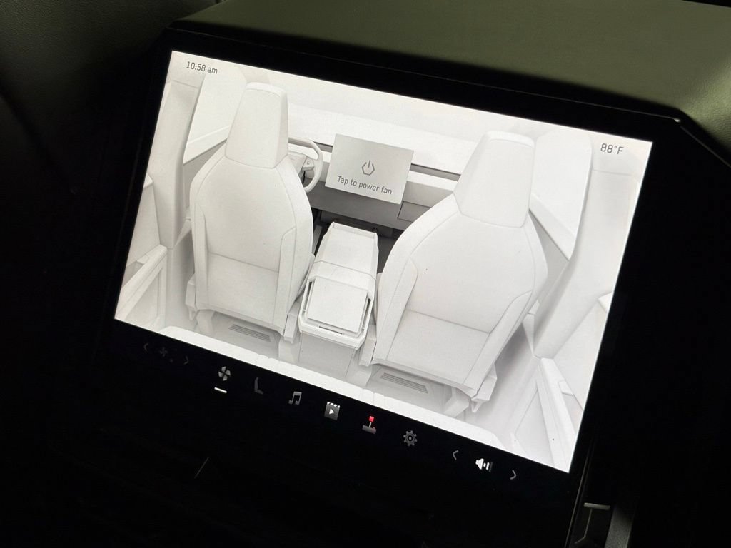 Used 2024 Tesla Cybertruck AWD Crew Cab image 18