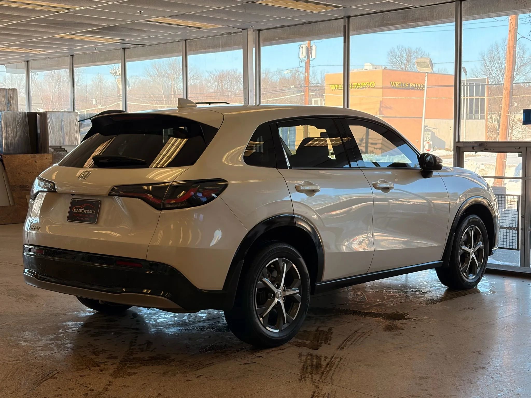 Used 2023 Honda HR-V EX-L image 54