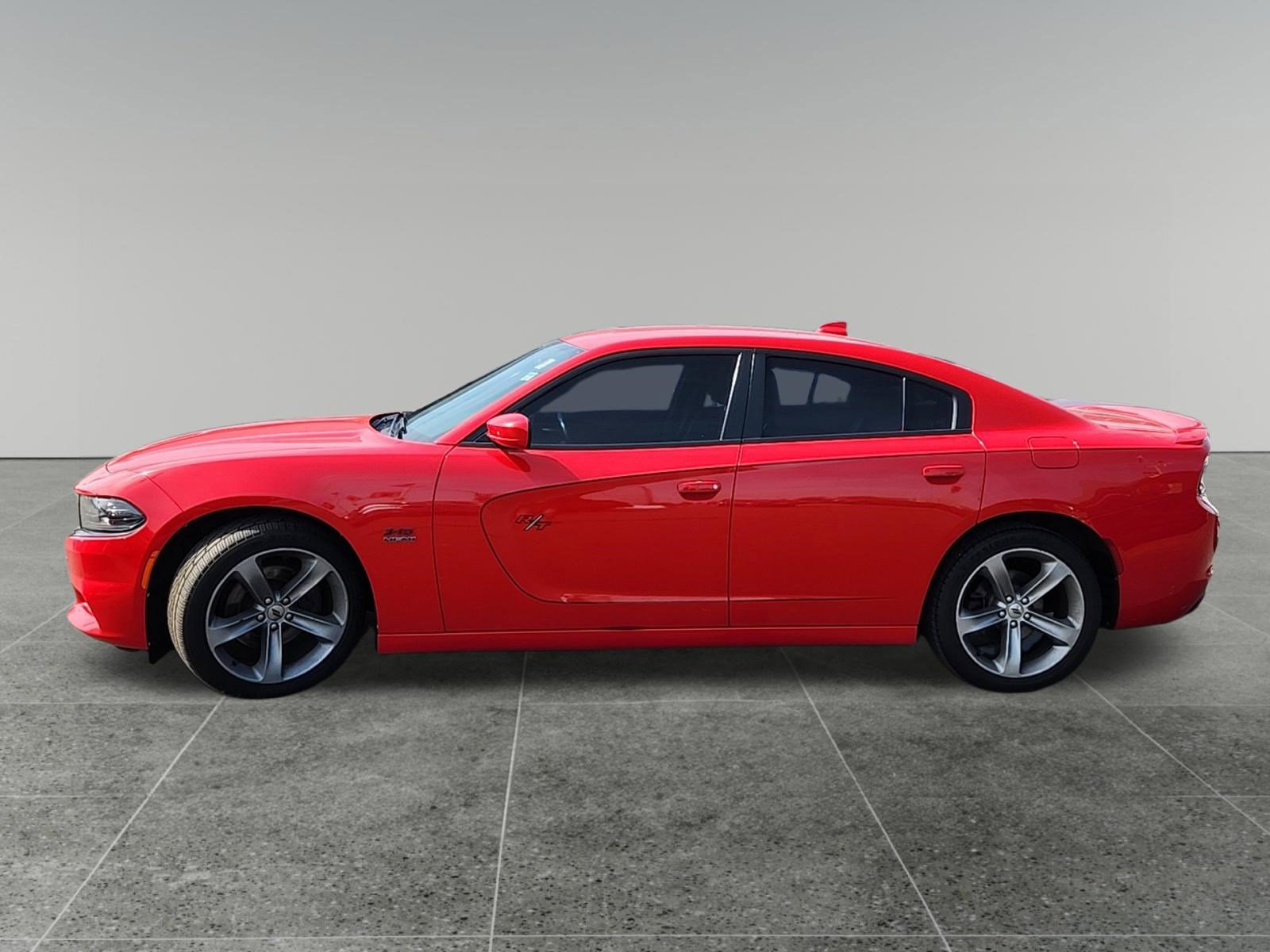 Used 2017 Dodge Charger R/T image 4