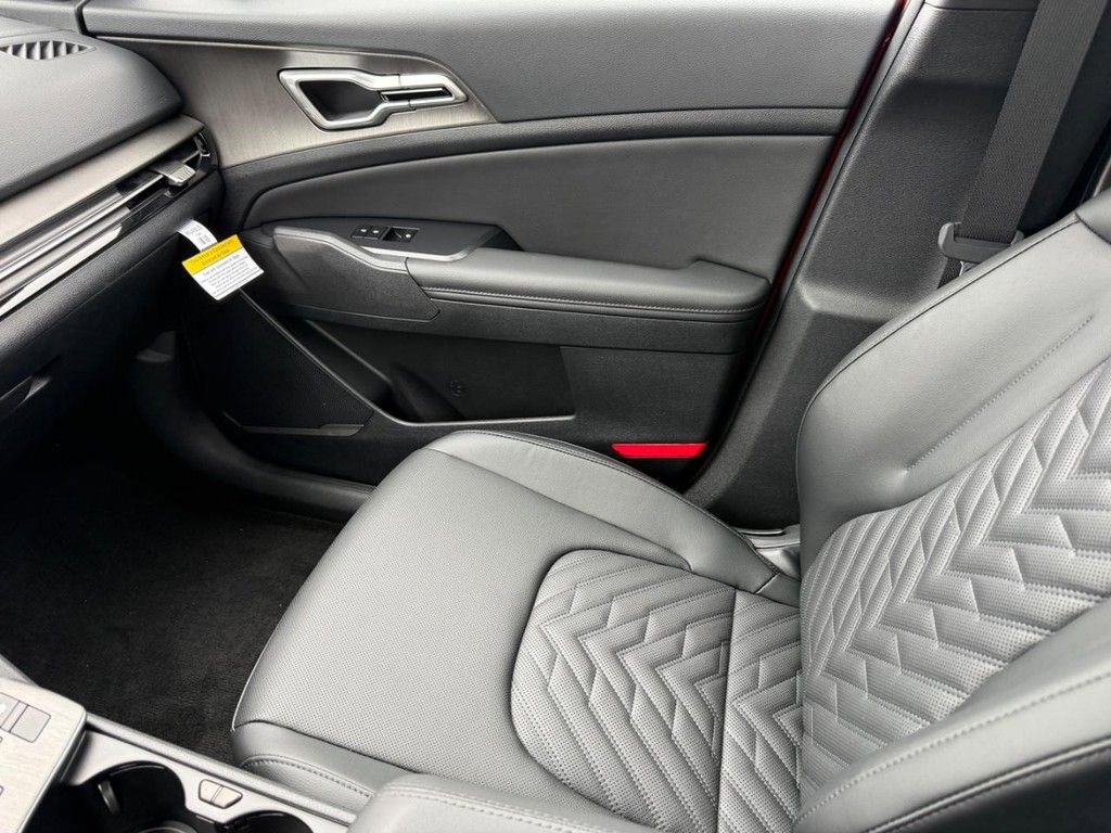 New 2026 Kia Sportage X-Line w/ X-Line Premium Package image 18