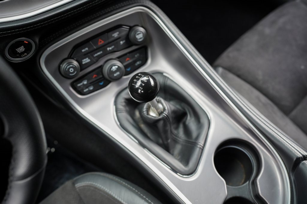 Used 2022 Dodge Challenger R/T Scat Pack w/ Shaker Package image 32