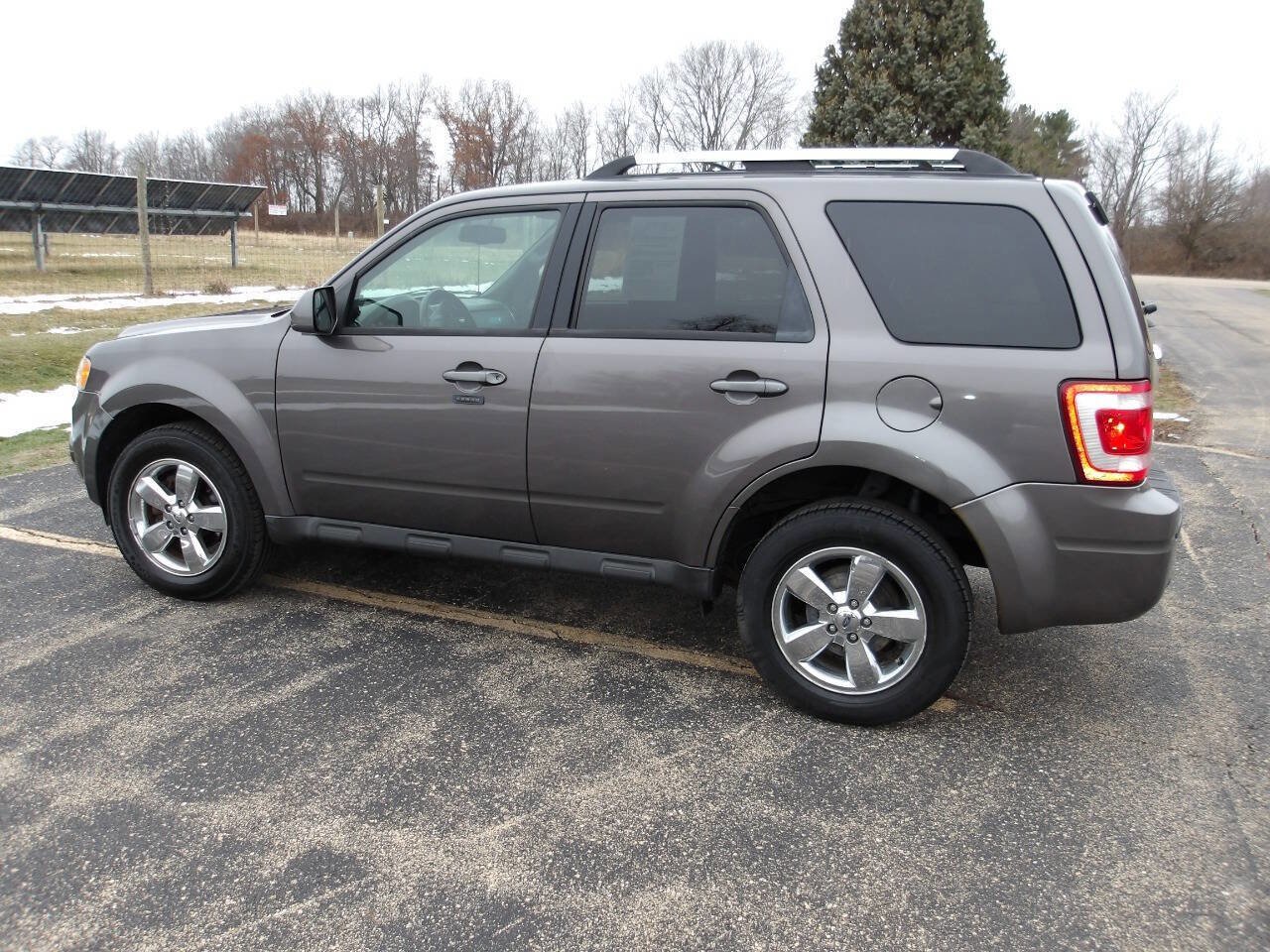 Used 2011 Ford Escape Limited image 11