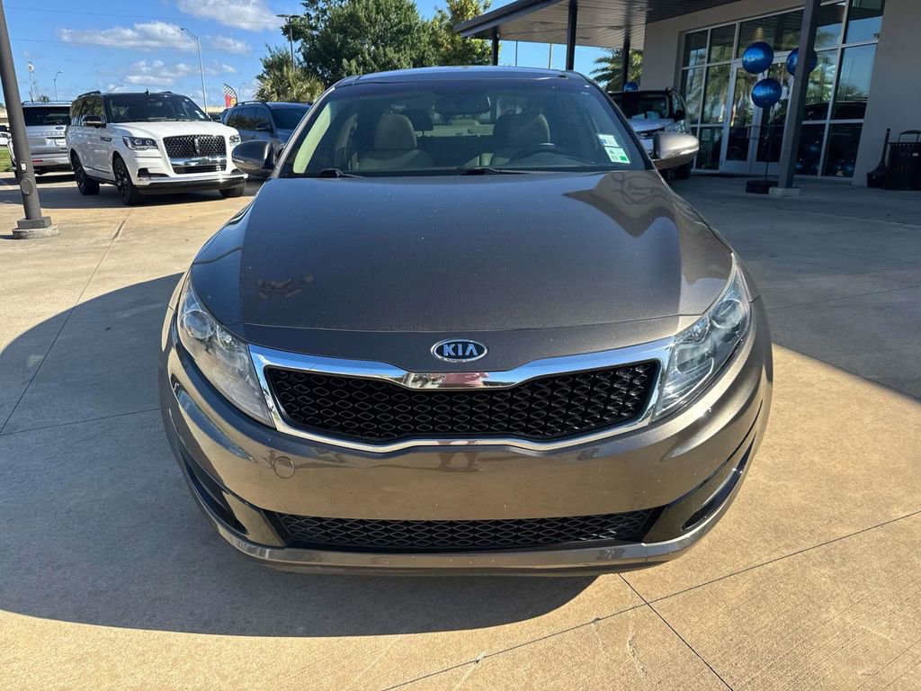 Used 2011 Kia Optima EX w/ Premium Pkg FWD image 3