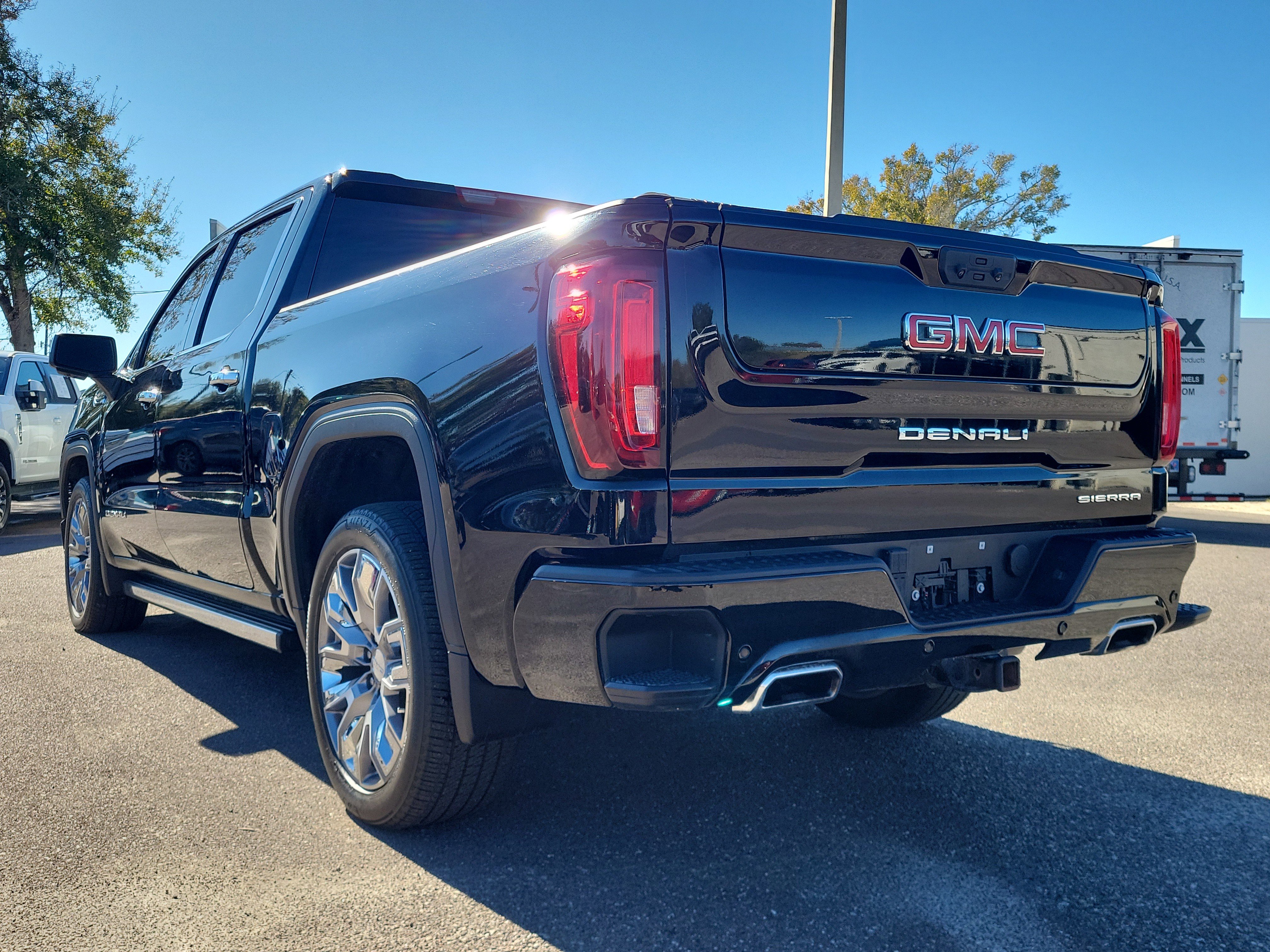 Used 2024 GMC Sierra 1500 Denali image 6