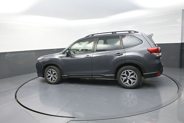 Used 2023 Subaru Forester Premium image 97