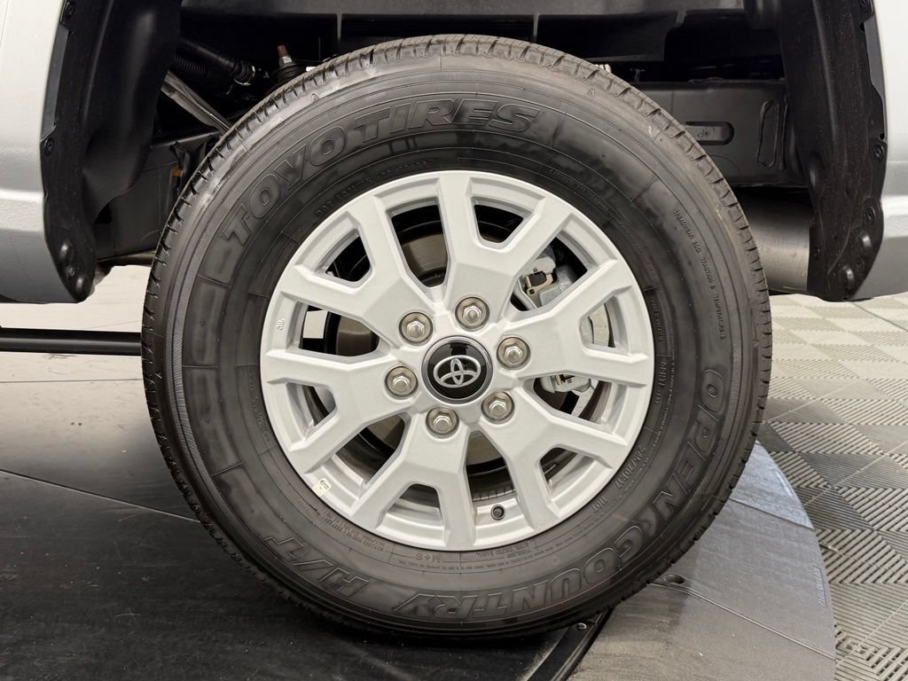 Used 2026 Toyota Tacoma SR5 AWD/4WD image 16
