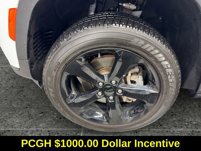 Used 2024 Jeep Grand Cherokee L Altitude image 24