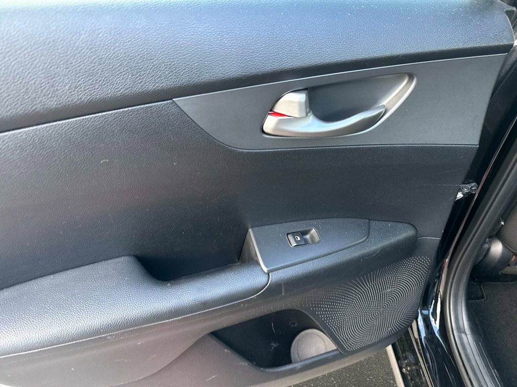 Used 2019 Kia Forte LXS image 12