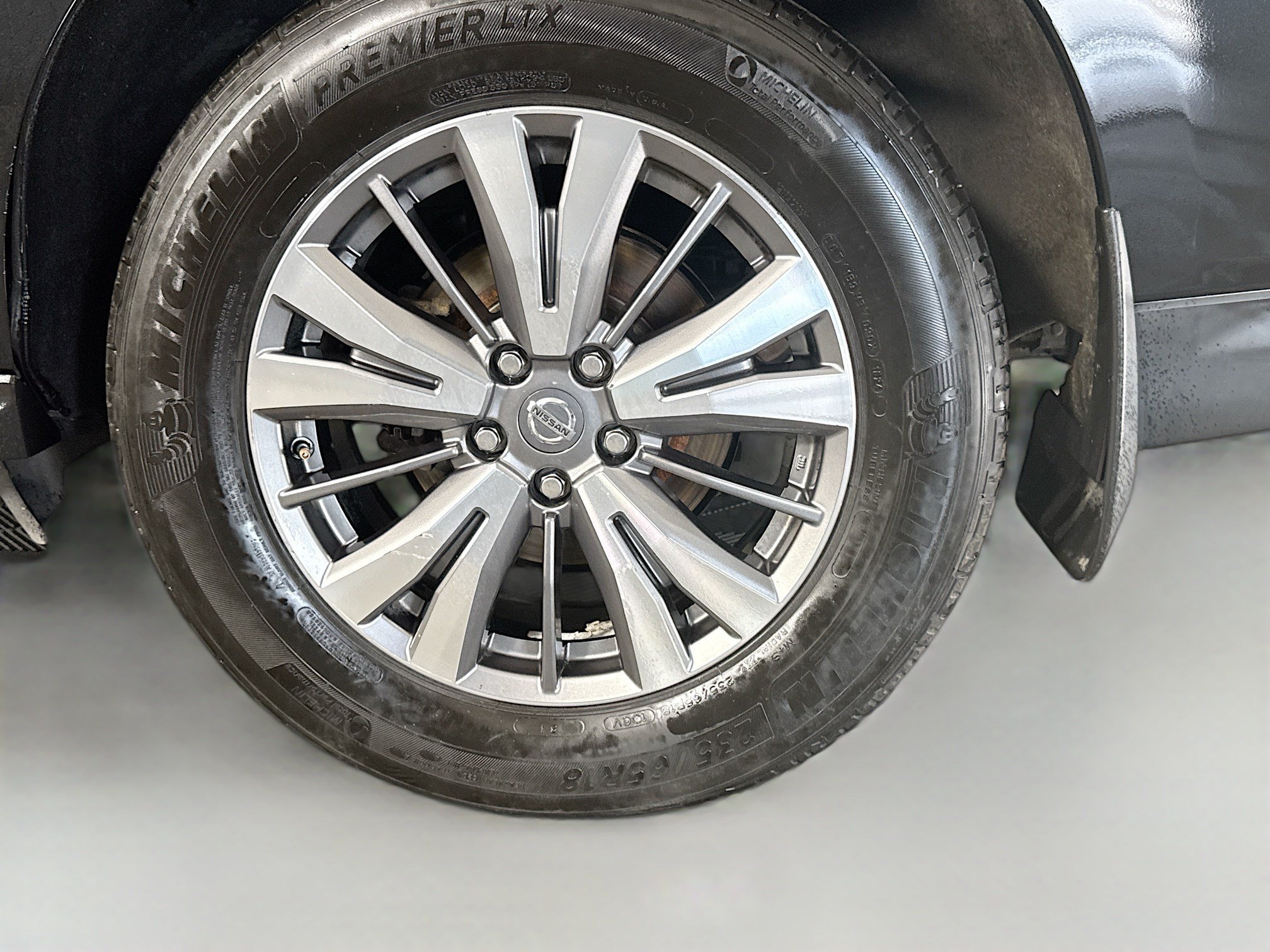 Used 2019 Nissan Pathfinder S AWD/4WD image 37