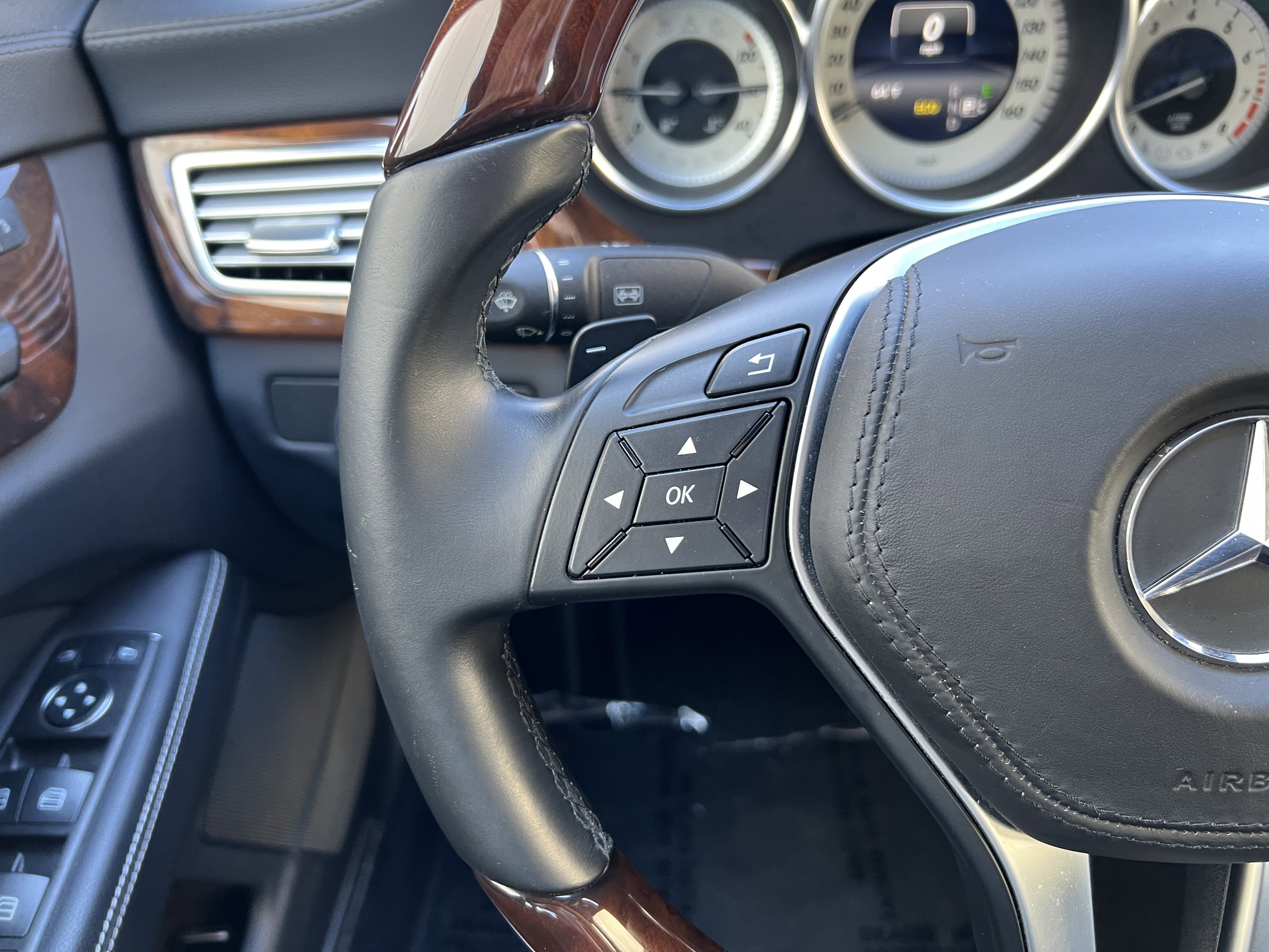 Used 2014 Mercedes-Benz CLS 550 image 24
