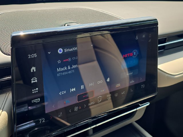 Certified 2024 Lincoln Nautilus Premier AWD/4WD image 17