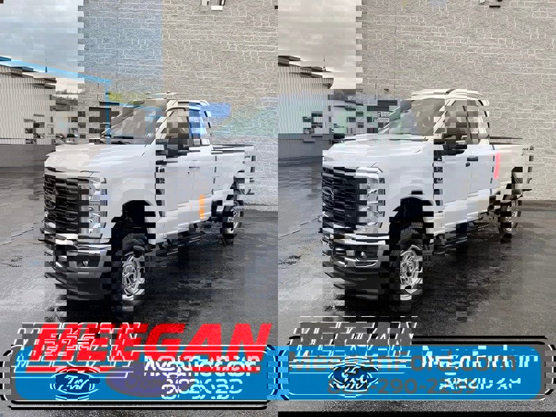 New 2025 Ford F250 XLT w/ Snow Plow/Camper Package