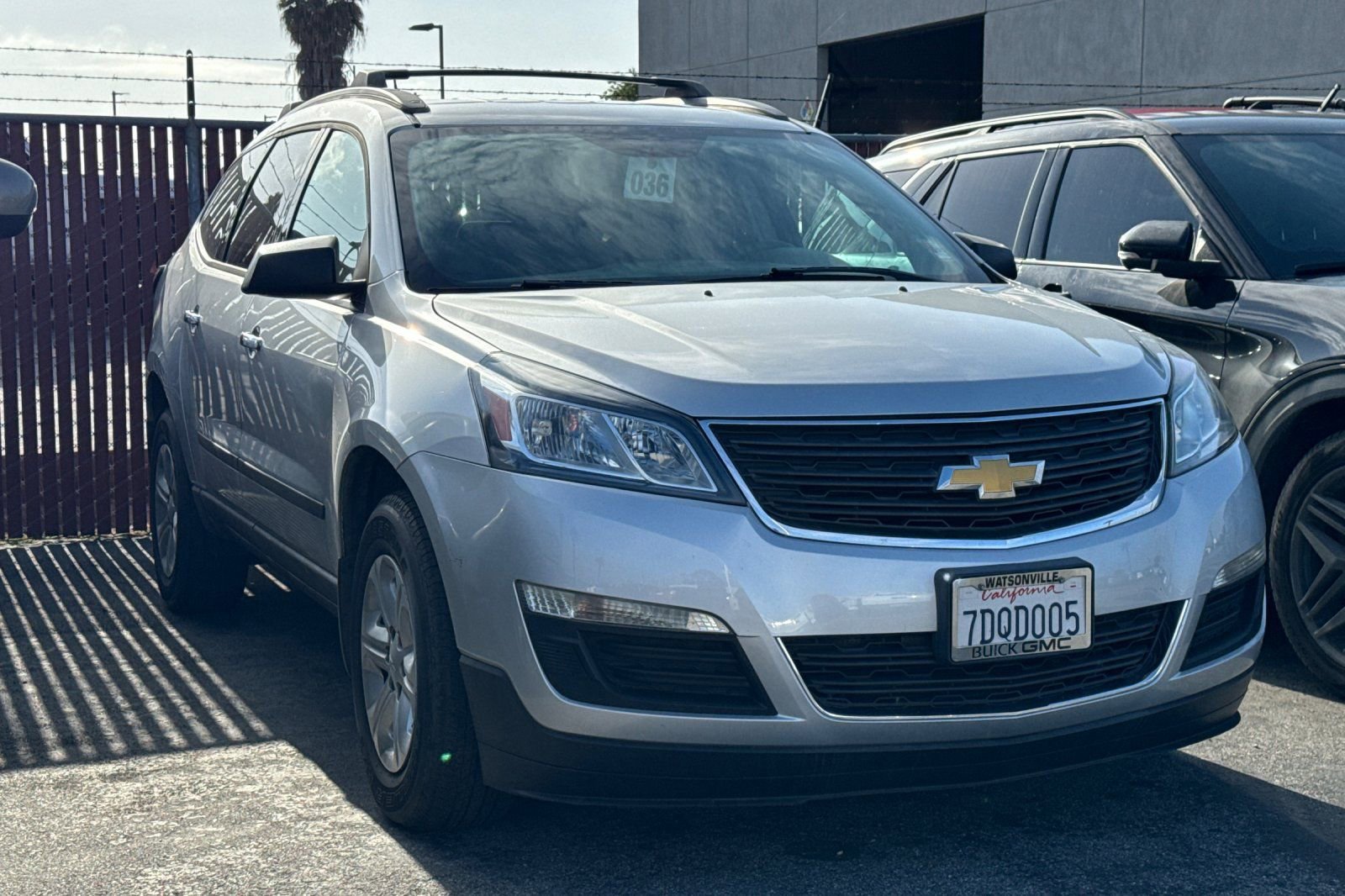 Used 2014 Chevrolet Traverse LS FWD image 2
