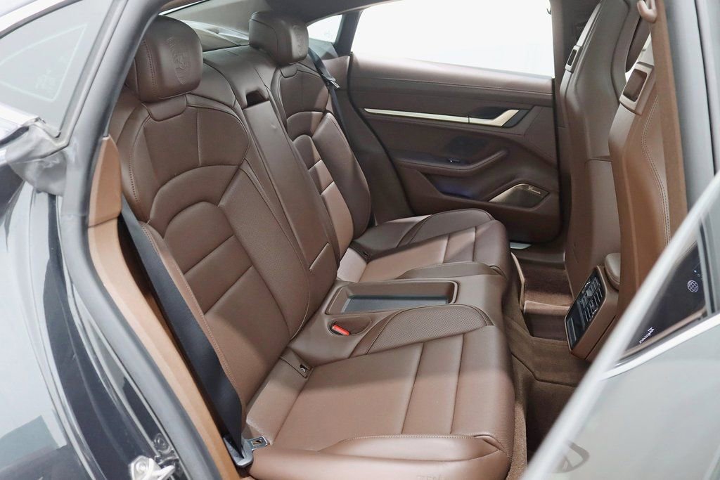 Used 2022 Porsche Taycan 4S image 32