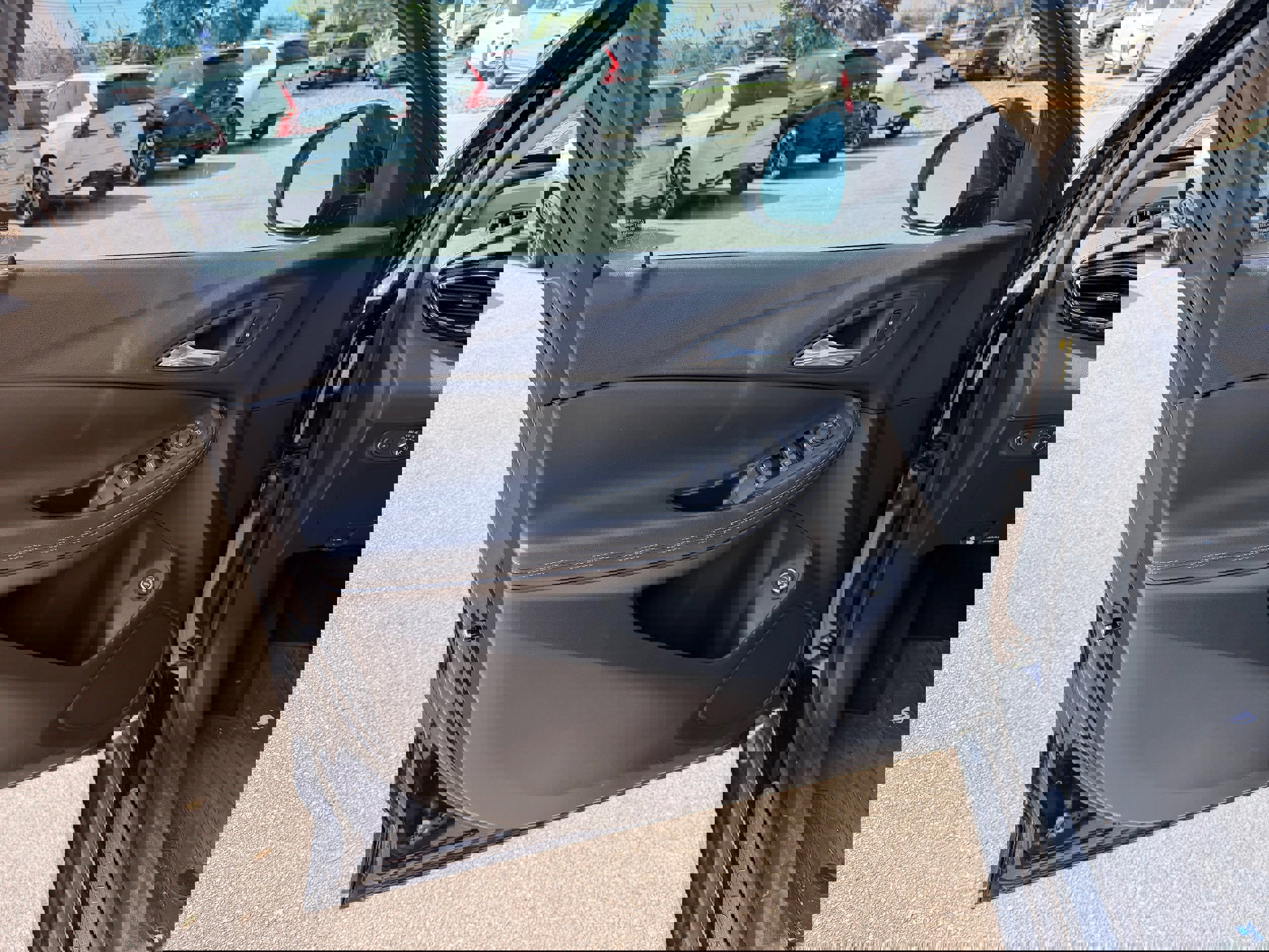 Used 2023 Buick Encore GX Select w/ Experience Buick Package image 19