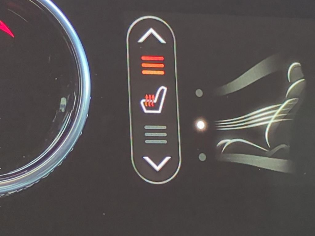 Used 2024 Genesis GV70 3.5T Sport w/ Sport Prestige Package image 25