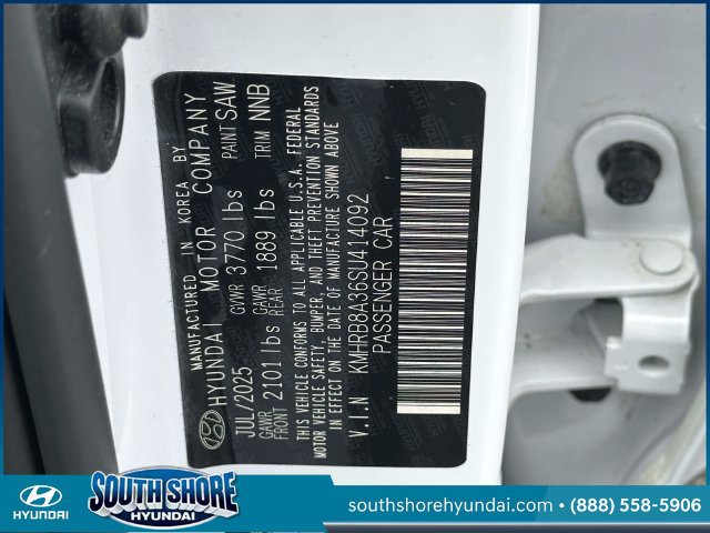 Certified 2025 Hyundai Venue SE FWD image 36