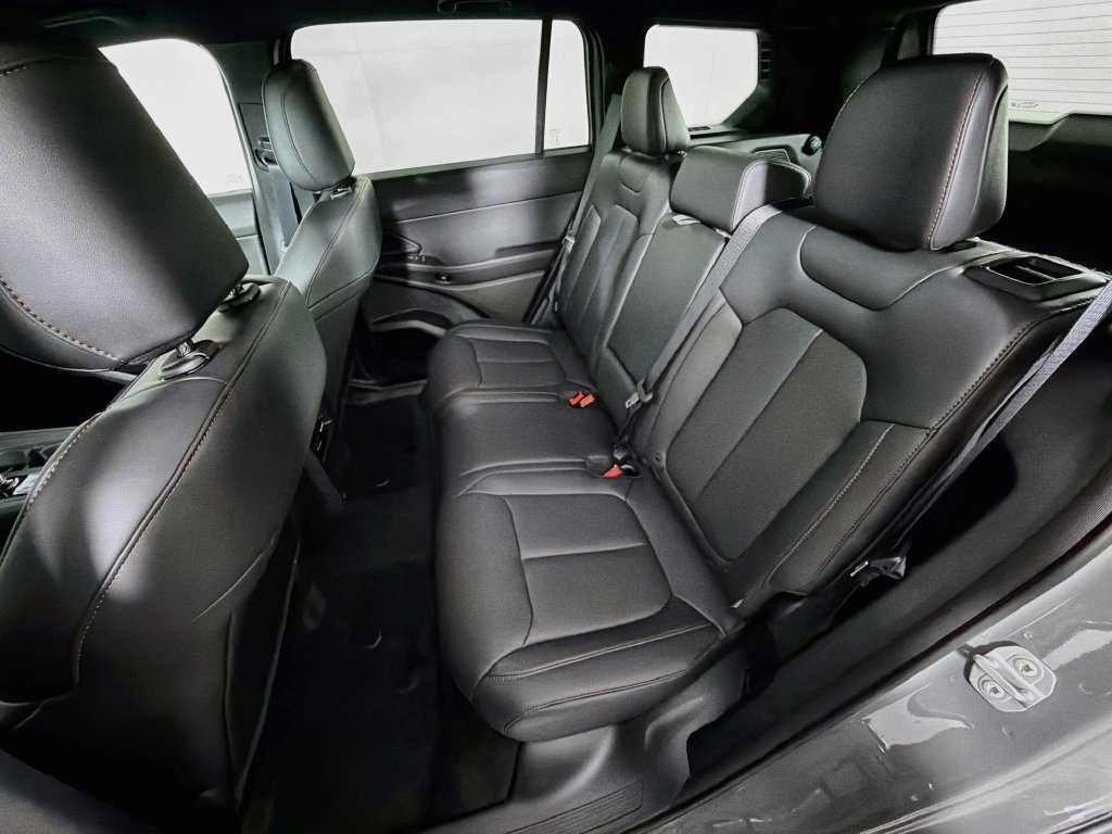 New 2027 Jeep Cherokee Limited AWD/4WD image 25